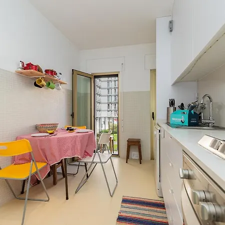 Charming Bright Flat *