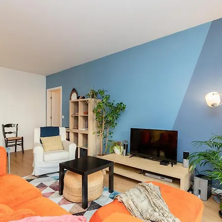 Charming Bright Flat